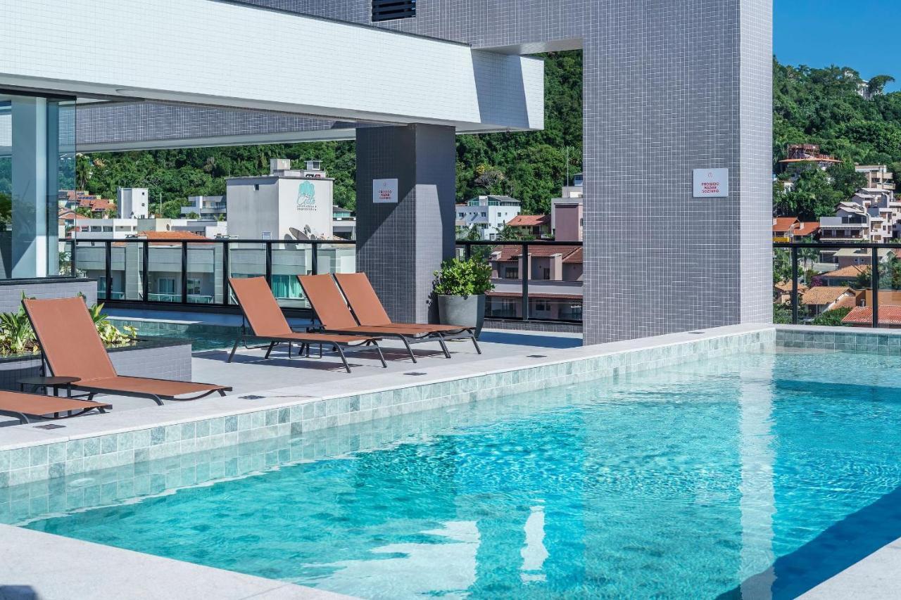 Adra 301 - Apartamento No Centro De Bombinhas - Rooftop Com Piscina E Academia - A Poucos Metros Da Praia - Ngoại thất bức ảnh