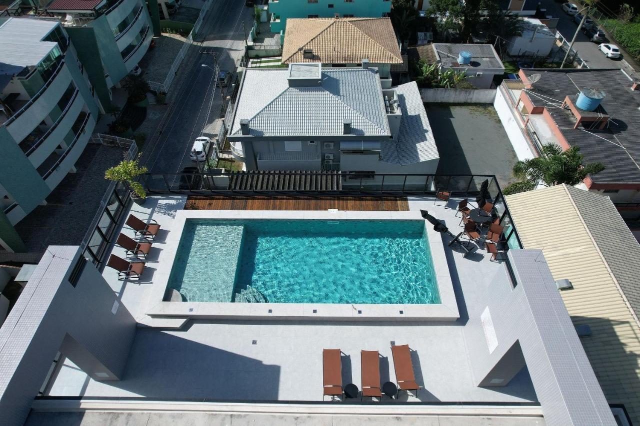 Adra 301 - Apartamento No Centro De Bombinhas - Rooftop Com Piscina E Academia - A Poucos Metros Da Praia - Ngoại thất bức ảnh