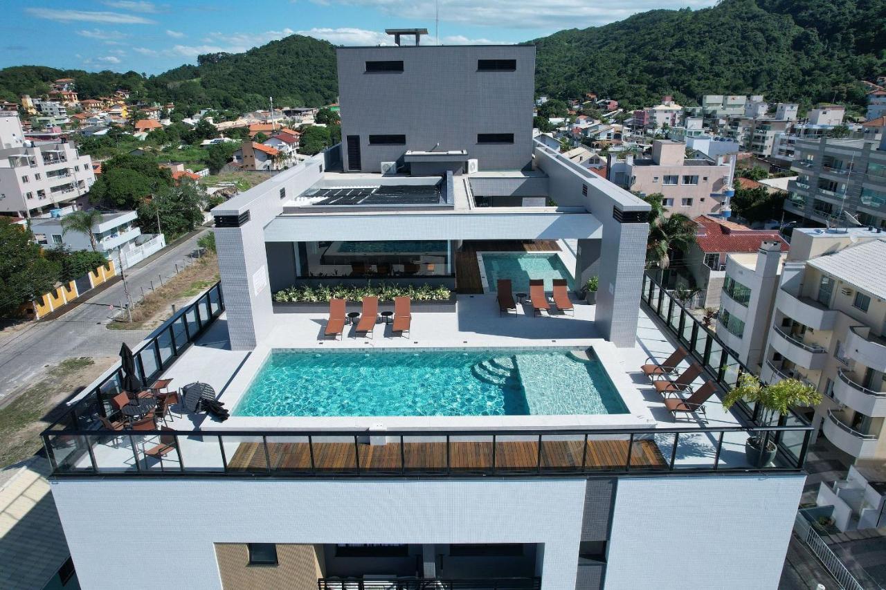 Adra 301 - Apartamento No Centro De Bombinhas - Rooftop Com Piscina E Academia - A Poucos Metros Da Praia - Ngoại thất bức ảnh